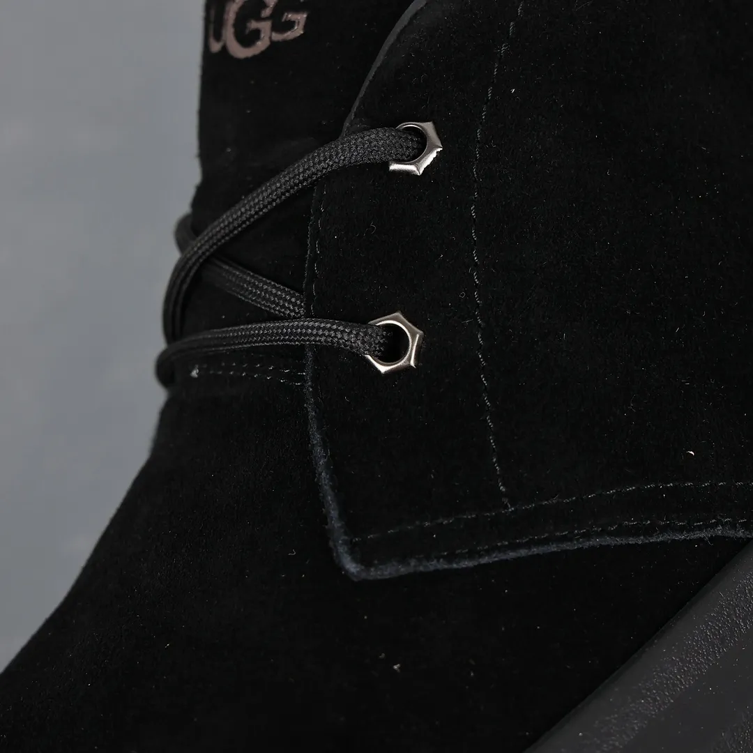 Pick up locally 💰760 The core recommendation is good price UGG2023 new autumn and winter men's comfortable flat-soled lace-up solid color round toe fashionable casual short boots 1151773 Burleigh series Burleigh Chuck boots 5mm UGGplush lining in the shoe, 10mm UGGplush Insole, waterproof suede upper, polyester fiber laces, embossed brand logo on the heel, EVA outsole, non-slip hollow spider web pattern rubber Size: 40 41 42 43 44 45